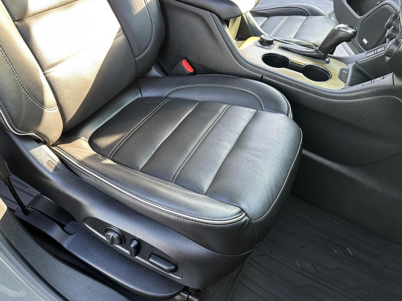 GMC Acadia AWD 4dr Denali 2018