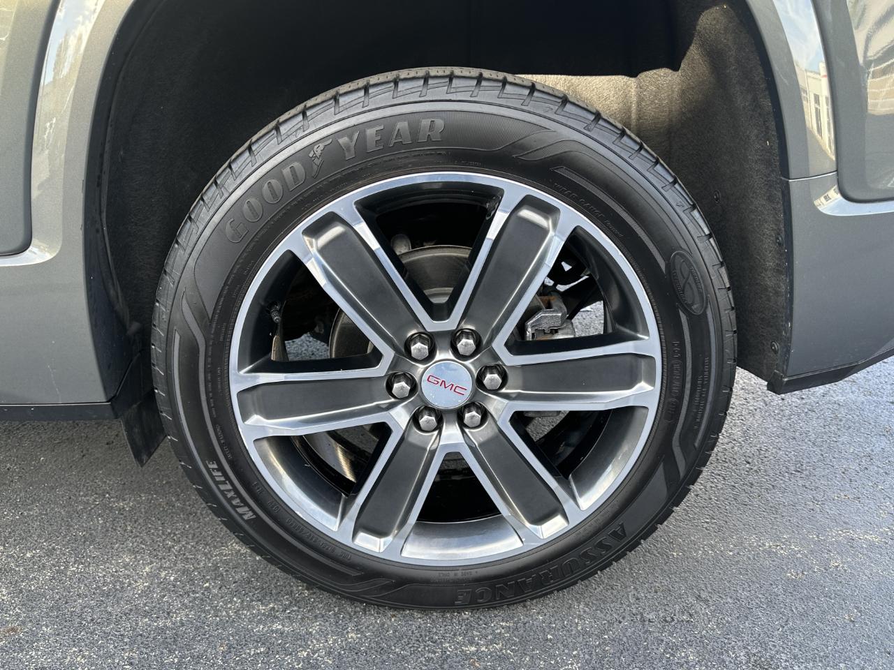 GMC Acadia AWD 4dr Denali 2018