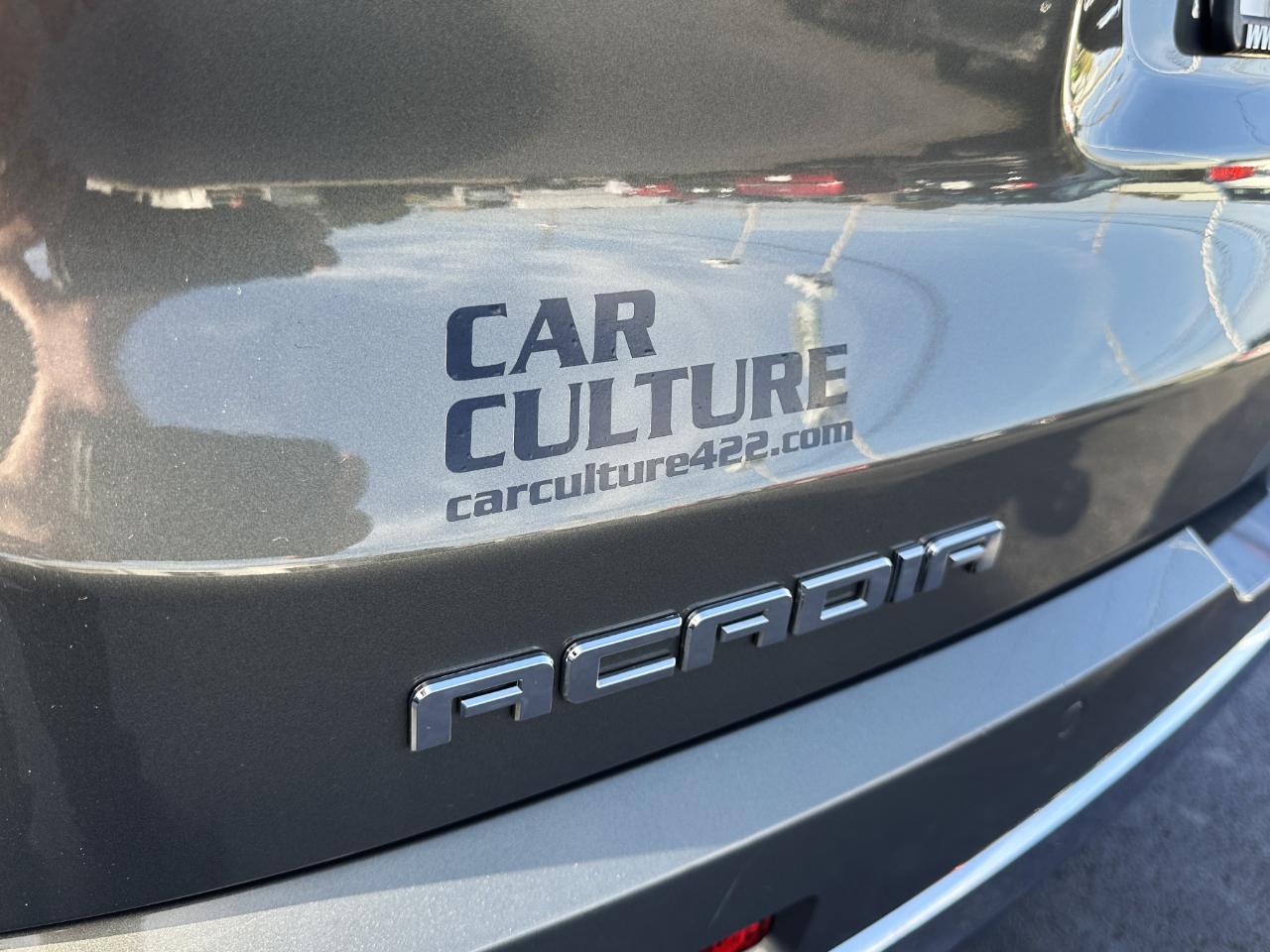 GMC Acadia AWD 4dr Denali 2018