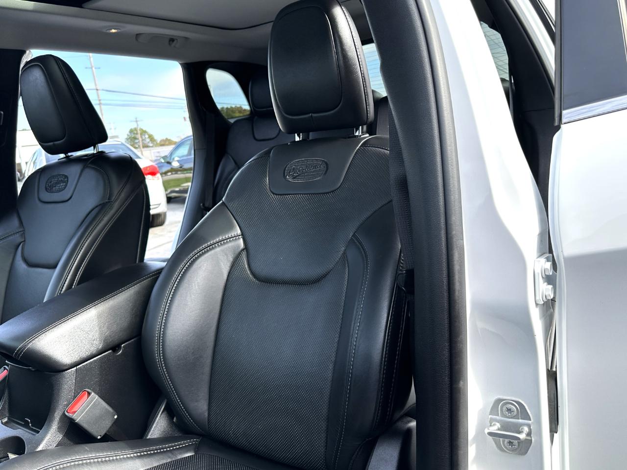 Jeep Cherokee Overland 4WD 2019