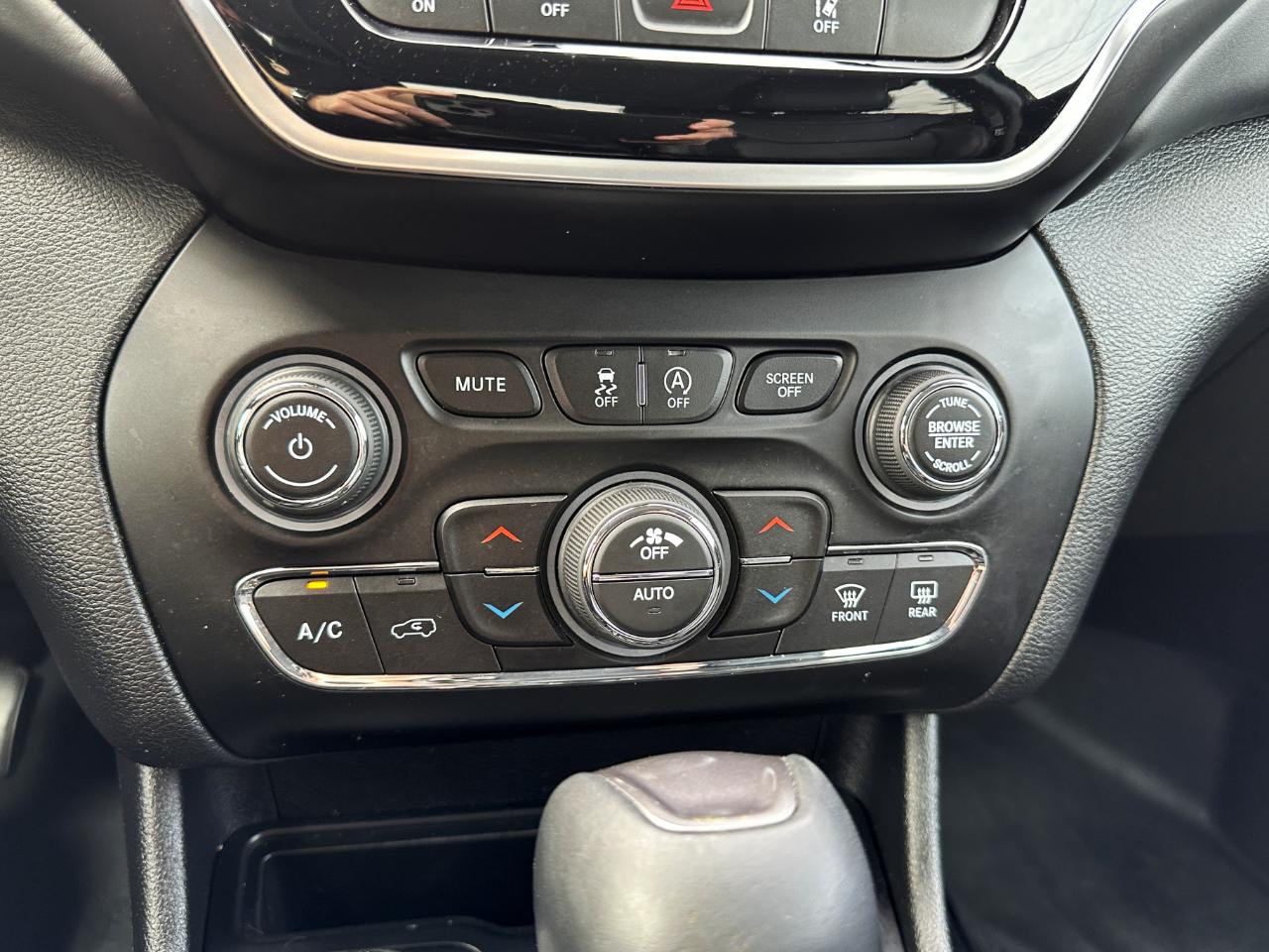 Jeep Cherokee Overland 4WD 2019