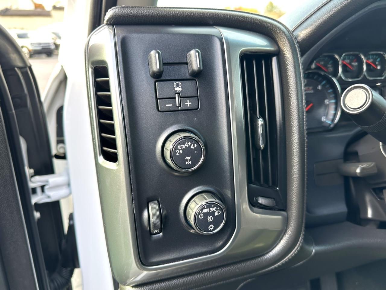 Chevrolet Silverado 1500 LTZ Z71 Double Cab 4WD 2018