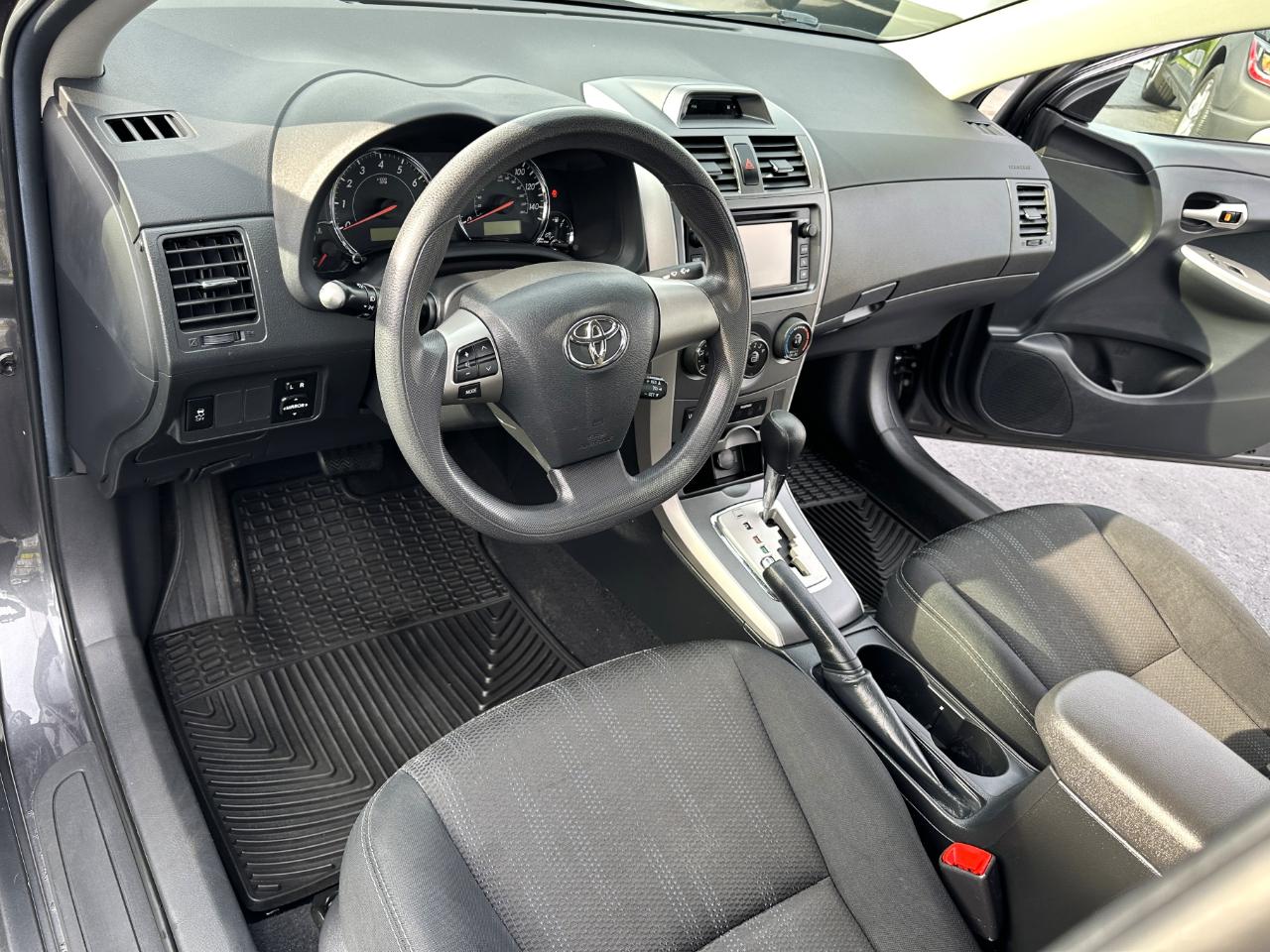 Toyota Corolla S 2013