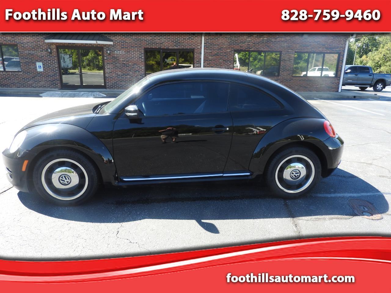 2012 Volkswagen Beetle 2.5L w/Sunroof Sound & Nav