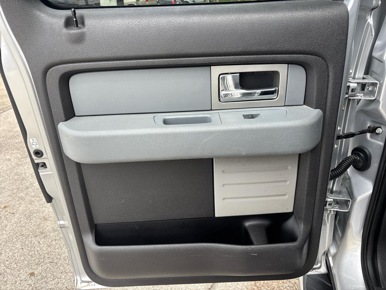 Ford F-150 SuperCrew 2WD 2011