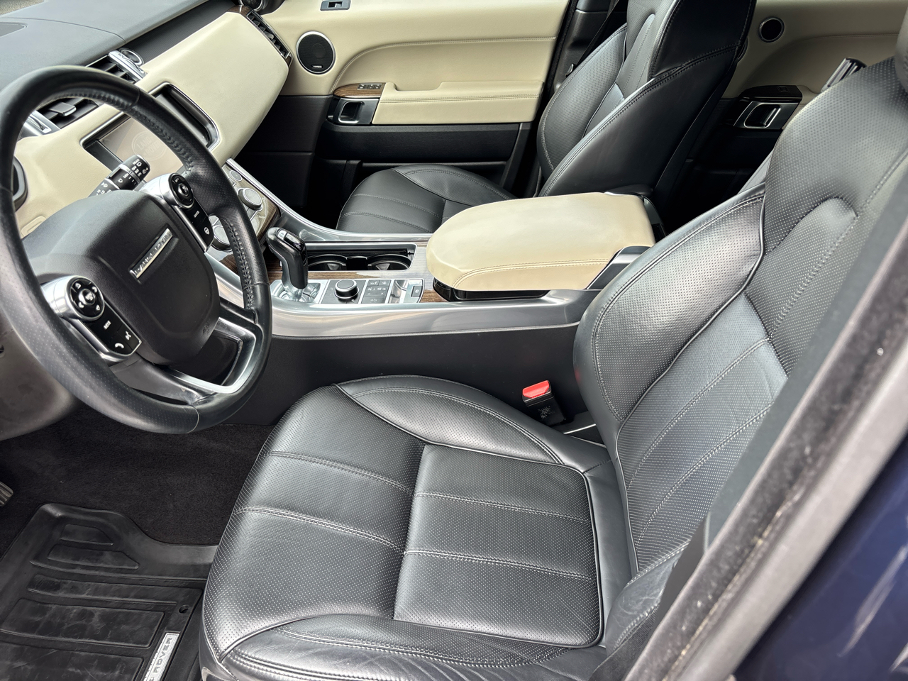 Land Rover Range Rover Sport 3.0L V6 Supercharged SE 2014