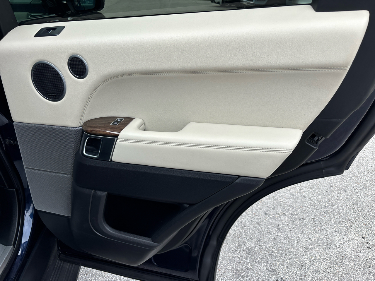 Land Rover Range Rover Sport 3.0L V6 Supercharged SE 2014