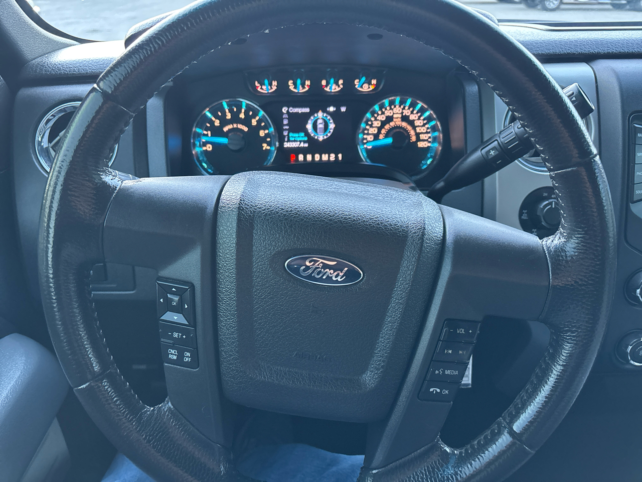 Ford F-150 4WD SuperCab 145" XLT 2014