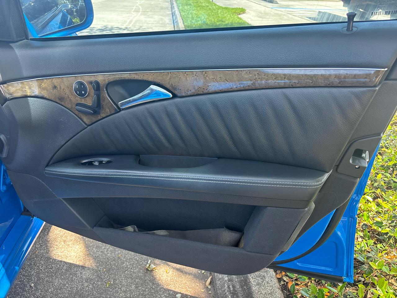 Mercedes-Benz E55 AMG E55 AMG 2005