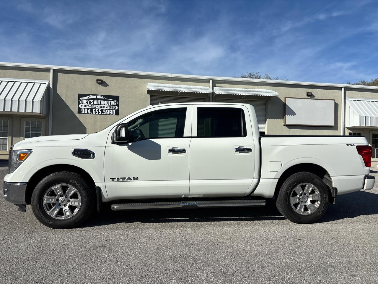 Nissan Titan SV Crew Cab 2WD 2017