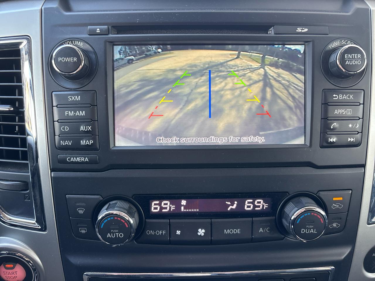 Nissan Titan SV Crew Cab 2WD 2017