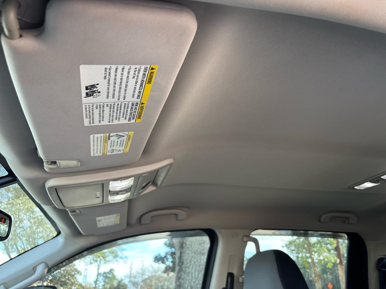 Nissan Titan SV Crew Cab 2WD 2017