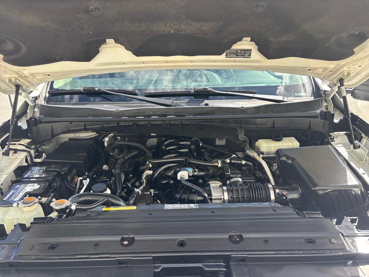 Nissan Titan SV Crew Cab 2WD 2017