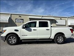 2017 Nissan Titan 