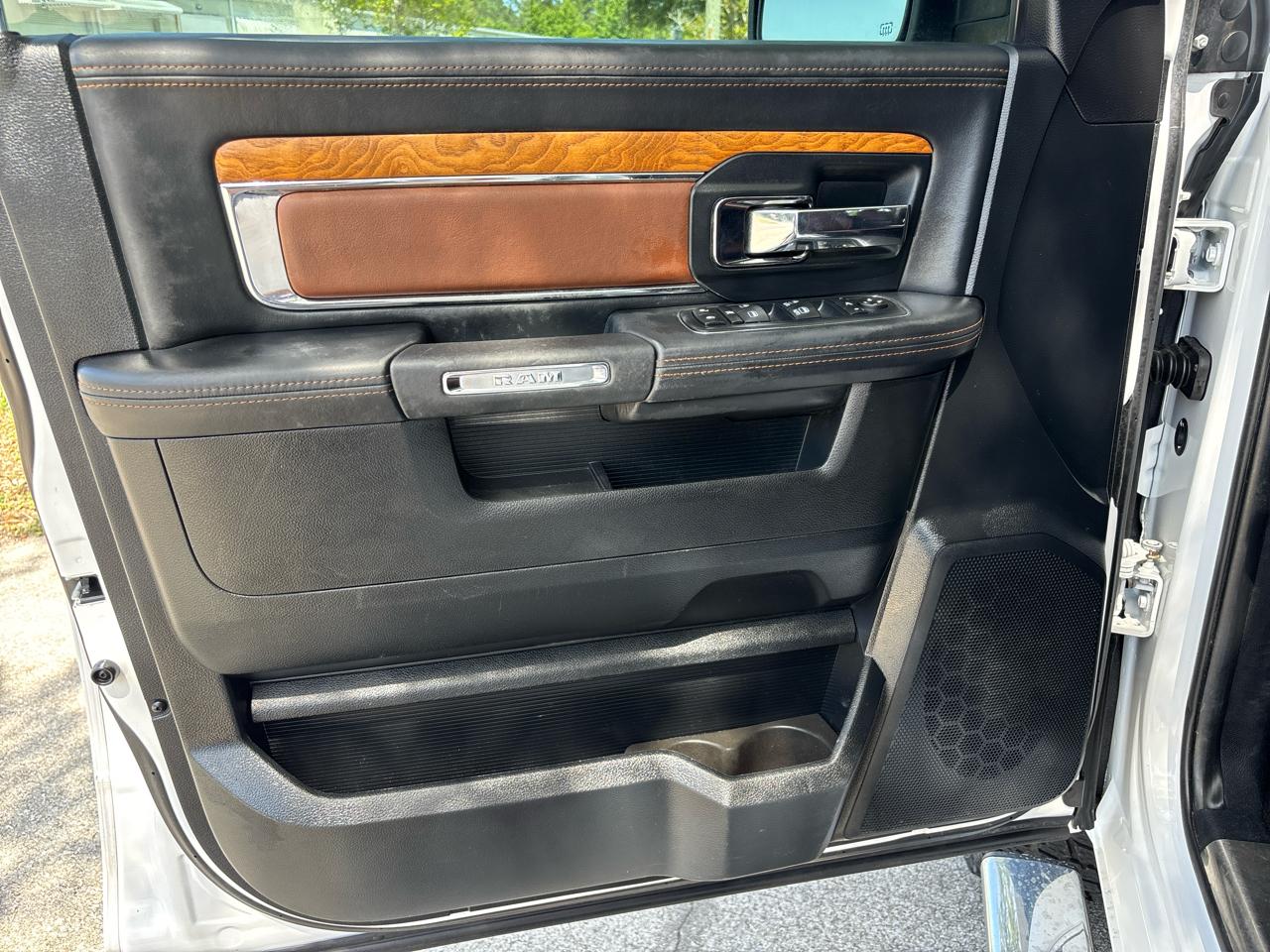 RAM 1500 Longhorn Crew Cab SWB 4WD 2016