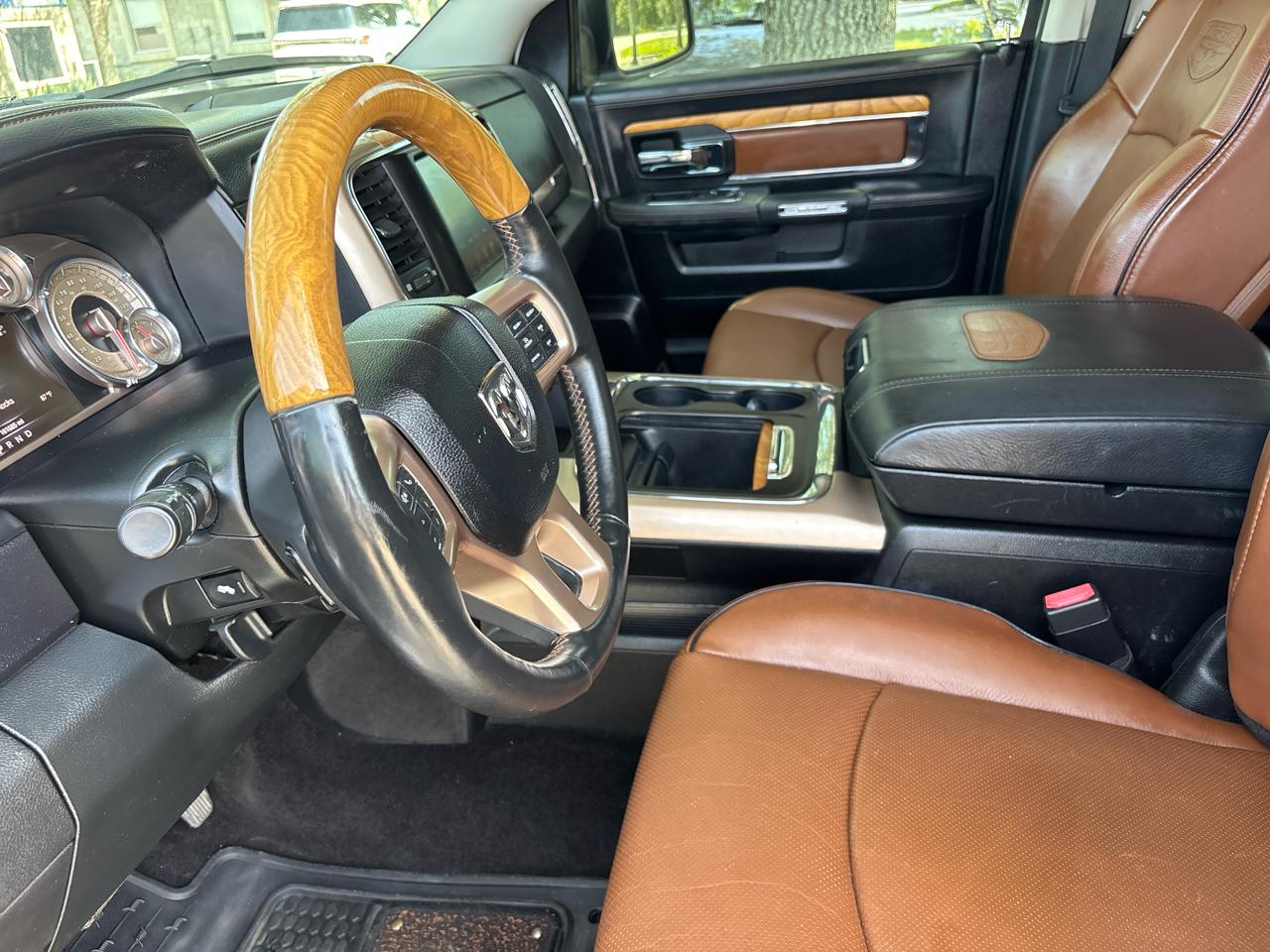 RAM 1500 Longhorn Crew Cab SWB 4WD 2016