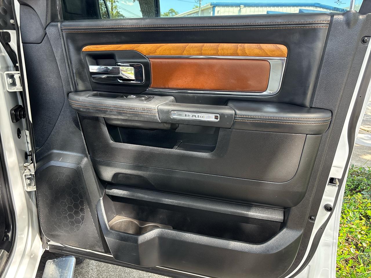 RAM 1500 Longhorn Crew Cab SWB 4WD 2016