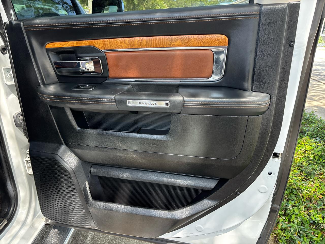 RAM 1500 Longhorn Crew Cab SWB 4WD 2016