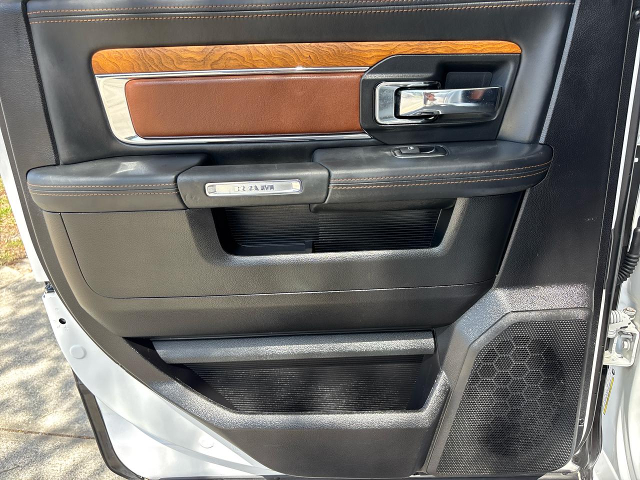 RAM 1500 Longhorn Crew Cab SWB 4WD 2016