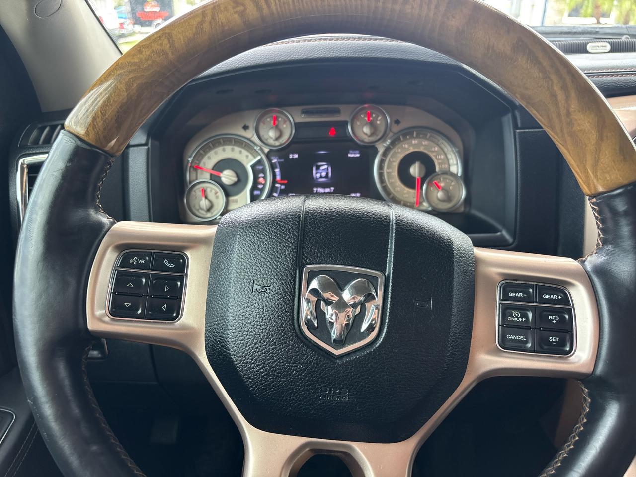 RAM 1500 Longhorn Crew Cab SWB 4WD 2016