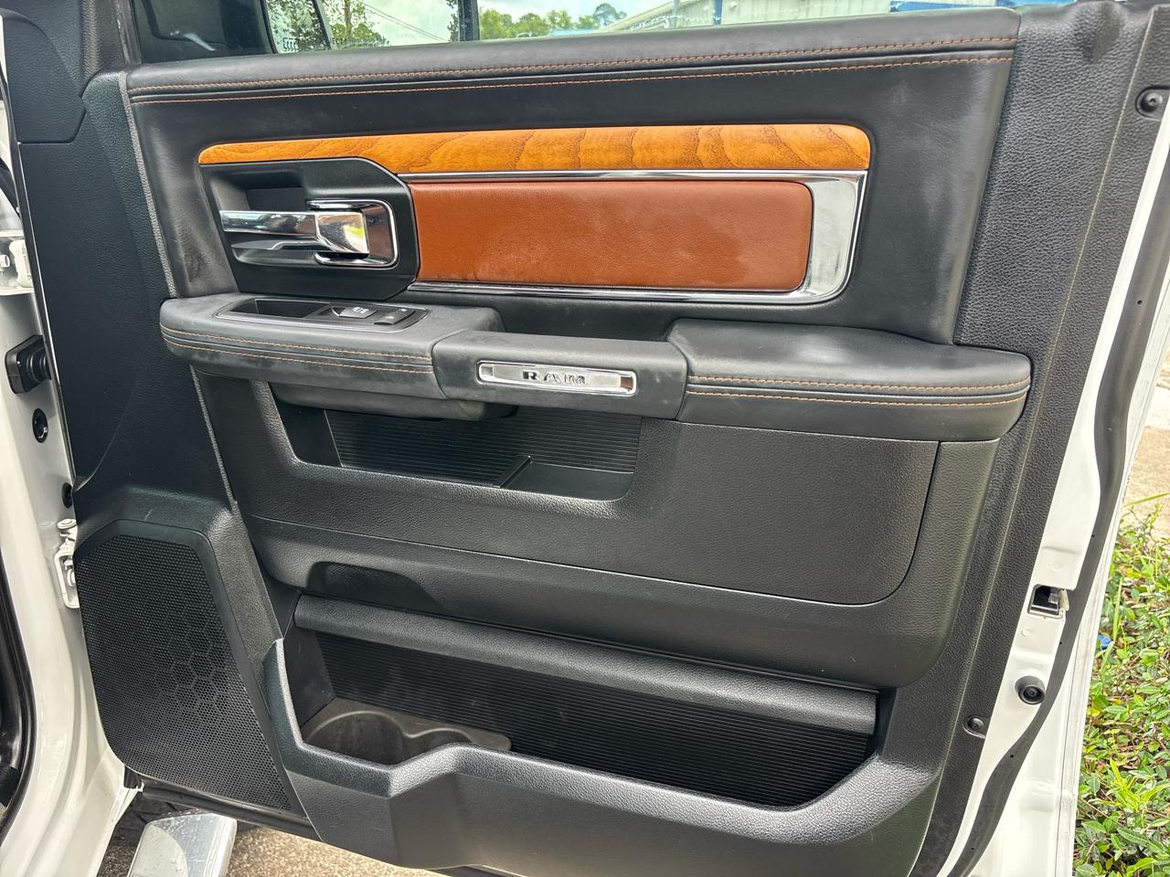 RAM 1500 Longhorn Crew Cab SWB 4WD 2016