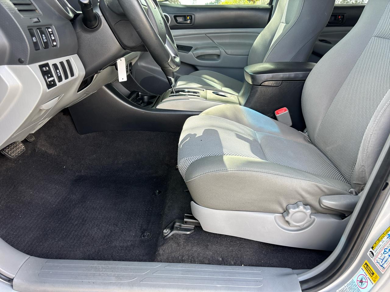 Toyota Tacoma PreRunner Double Cab V6 Auto 2WD 2012