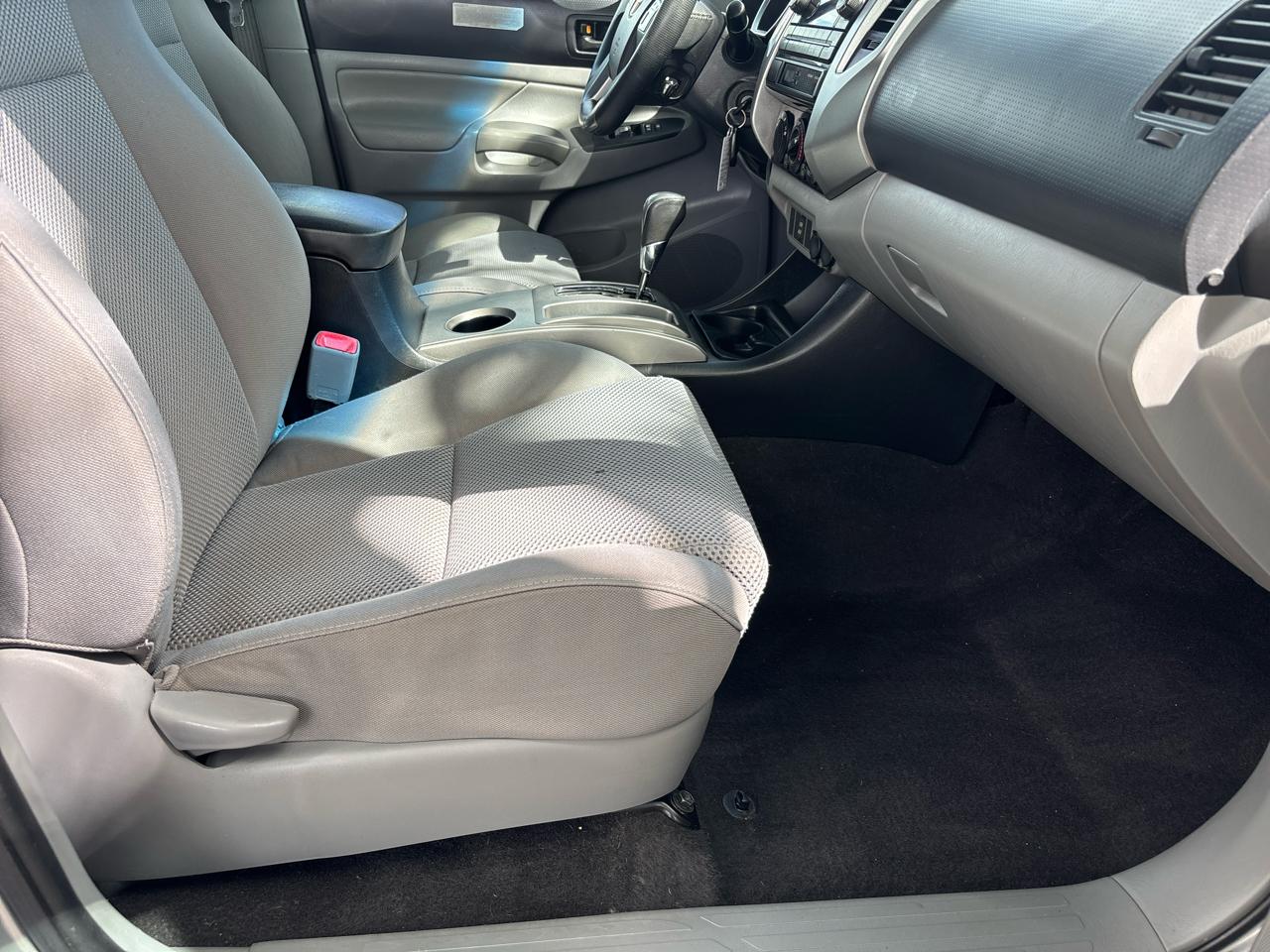 Toyota Tacoma PreRunner Double Cab V6 Auto 2WD 2012