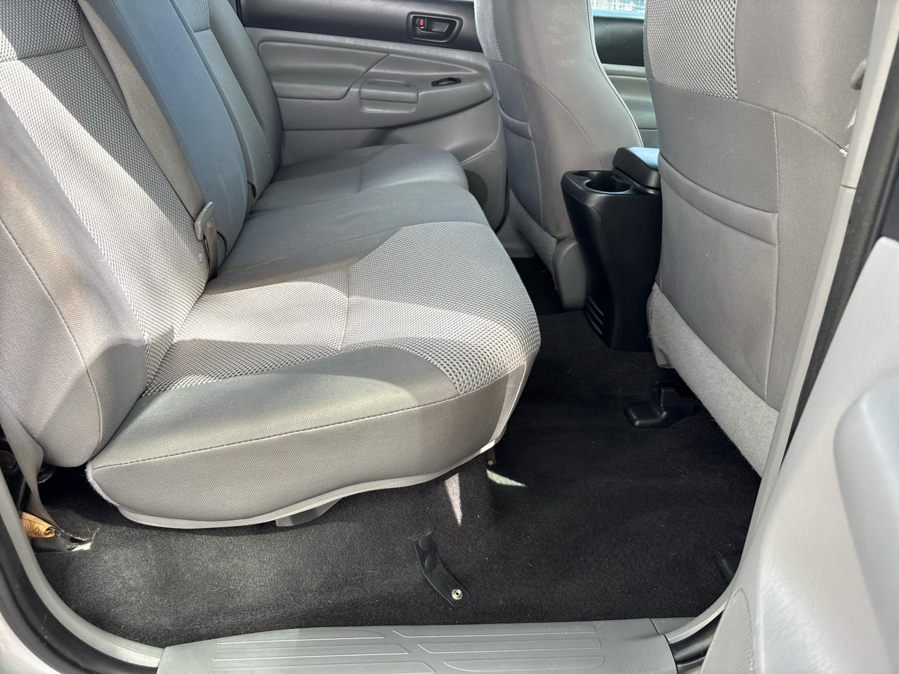 Toyota Tacoma PreRunner Double Cab V6 Auto 2WD 2012