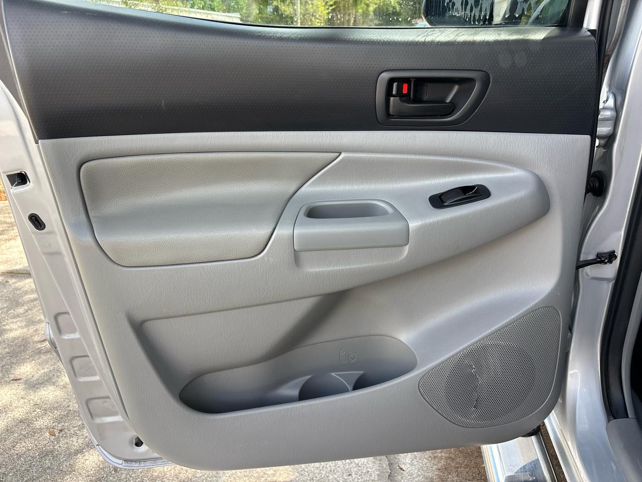 Toyota Tacoma PreRunner Double Cab V6 Auto 2WD 2012