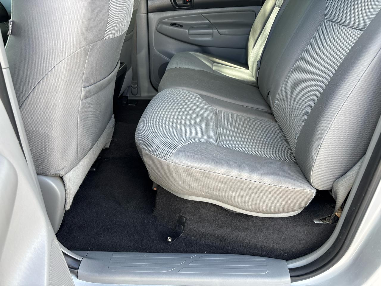 Toyota Tacoma PreRunner Double Cab V6 Auto 2WD 2012