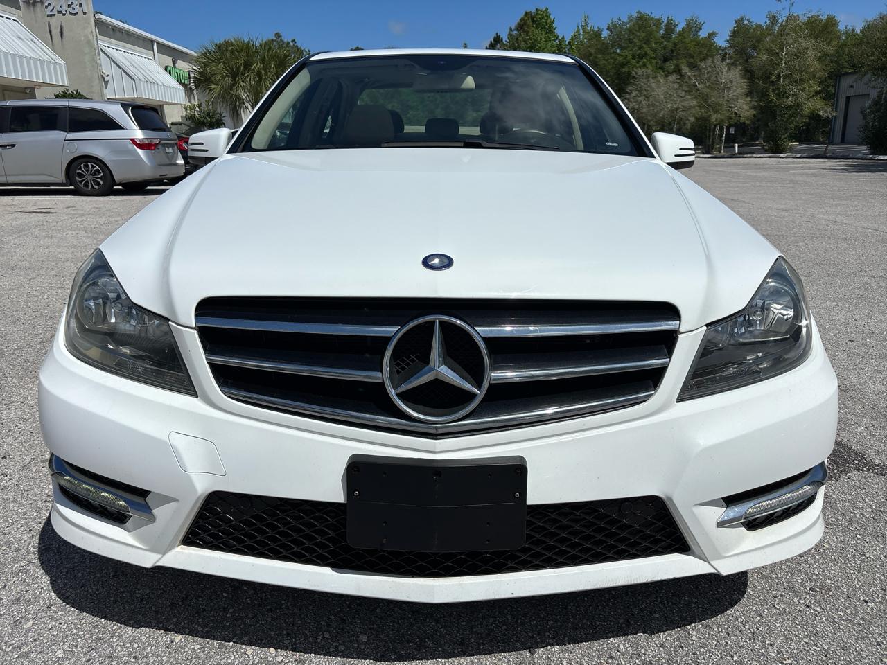 Mercedes-Benz C-Class C250 Luxury Sedan 2014