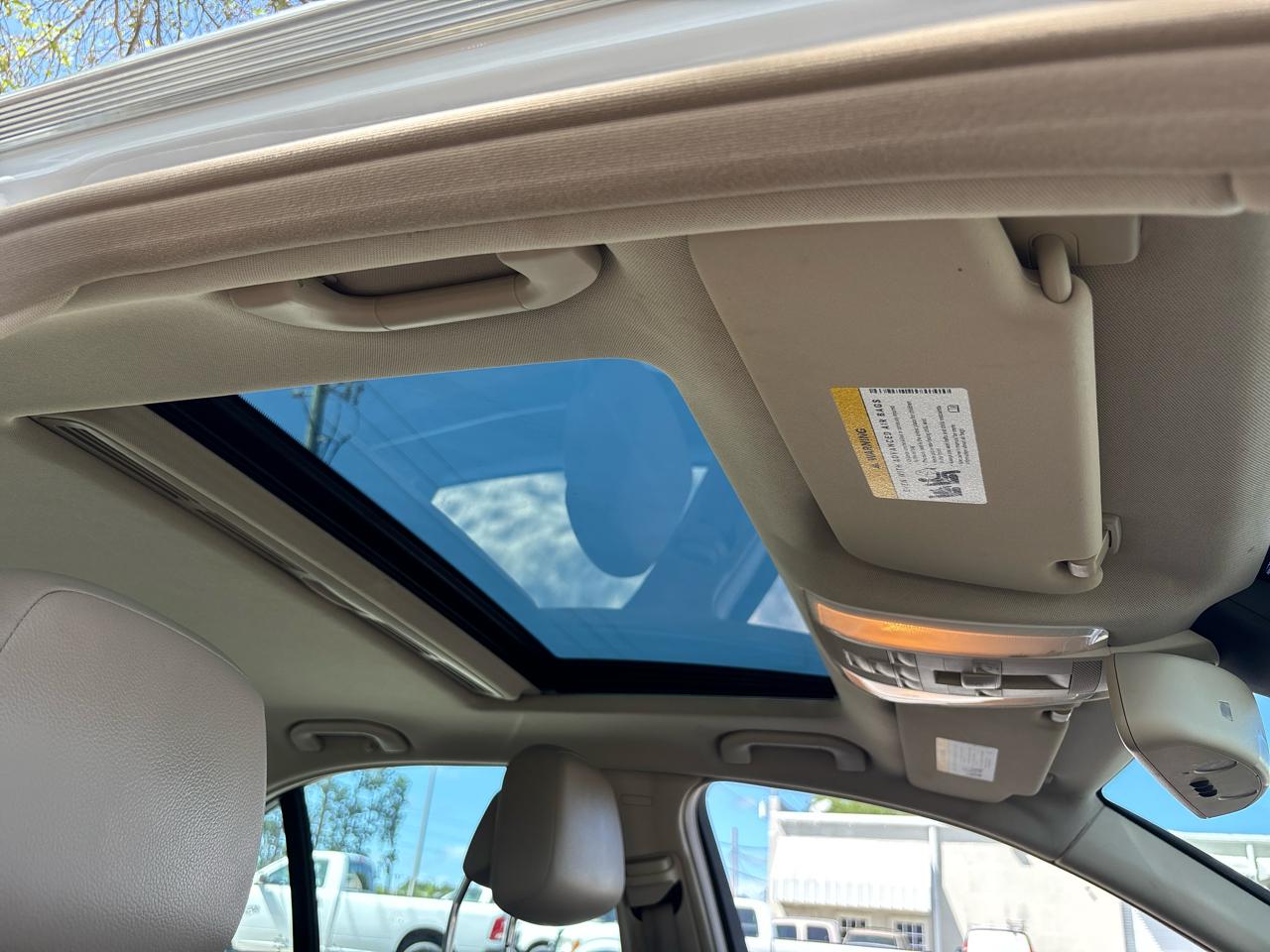 Mercedes-Benz C-Class C250 Luxury Sedan 2014