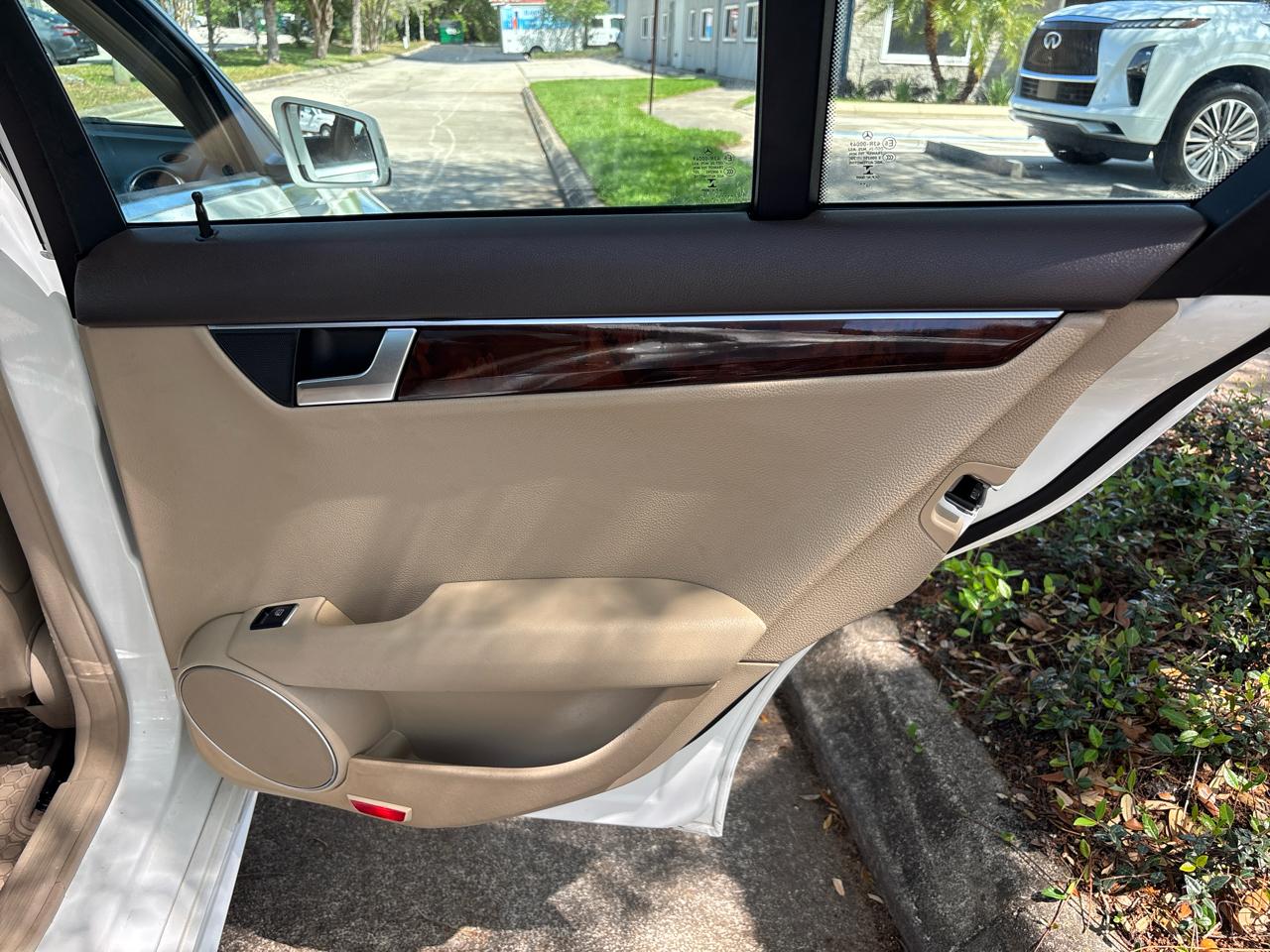 Mercedes-Benz C-Class C250 Luxury Sedan 2014