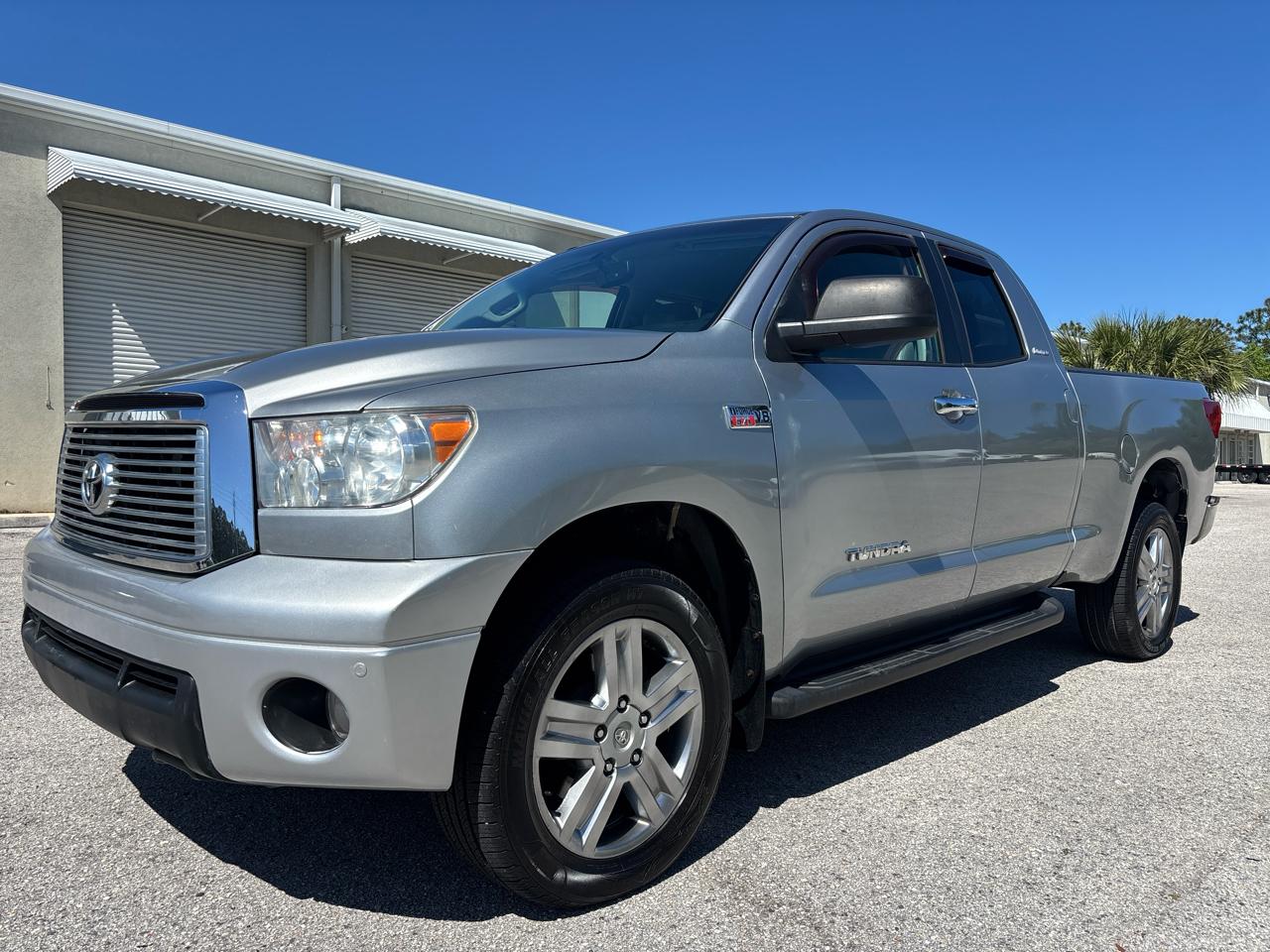 Toyota Tundra Limited 5.7L FFV Double Cab 4WD 2010