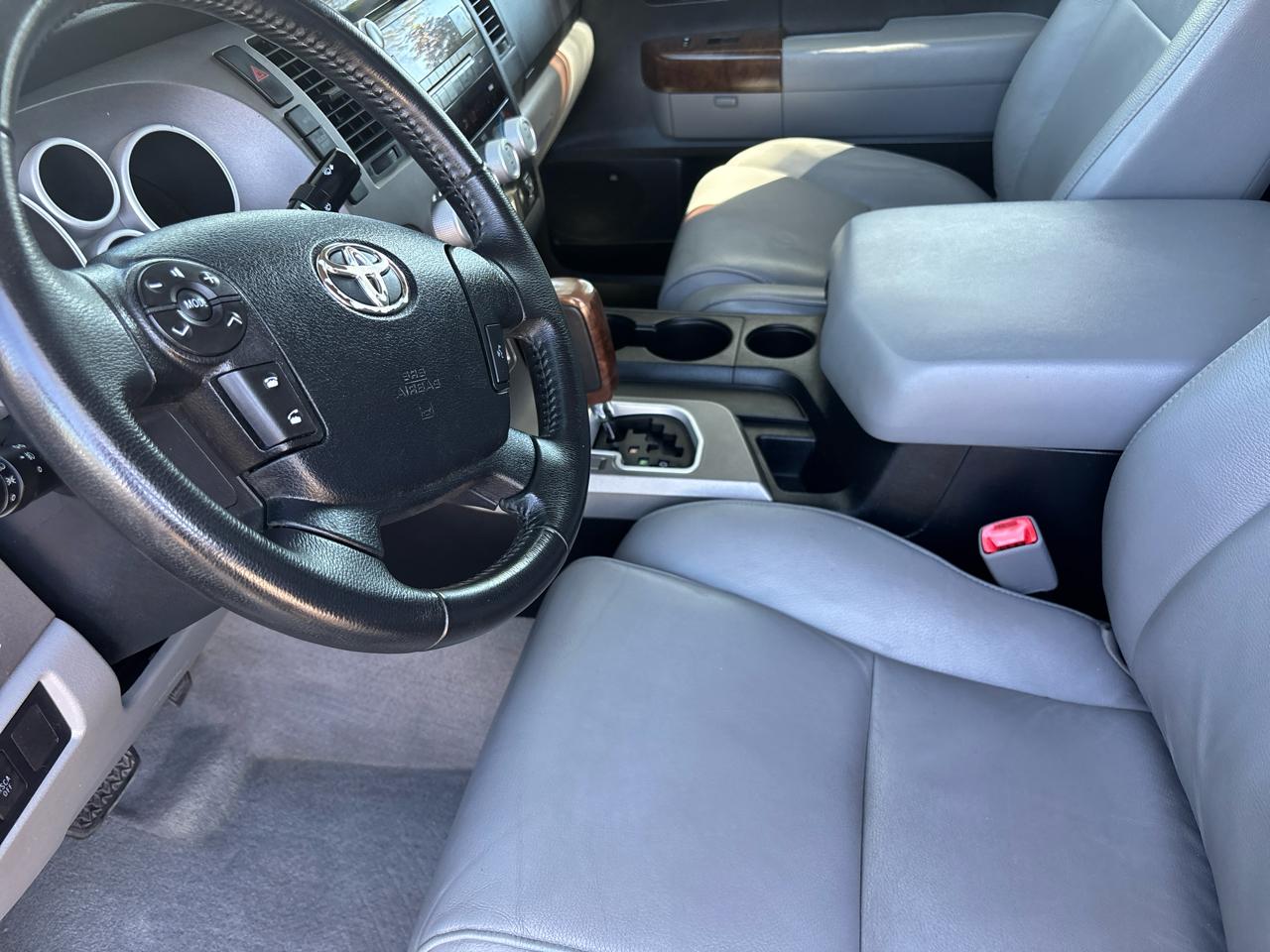 Toyota Tundra Limited 5.7L FFV Double Cab 4WD 2010