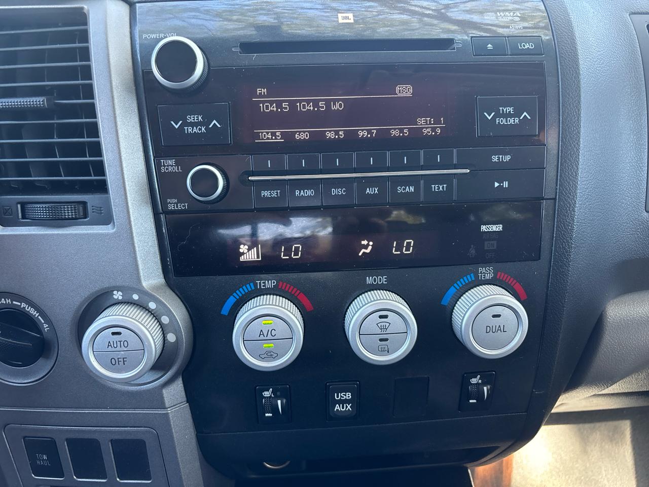 Toyota Tundra Limited 5.7L FFV Double Cab 4WD 2010