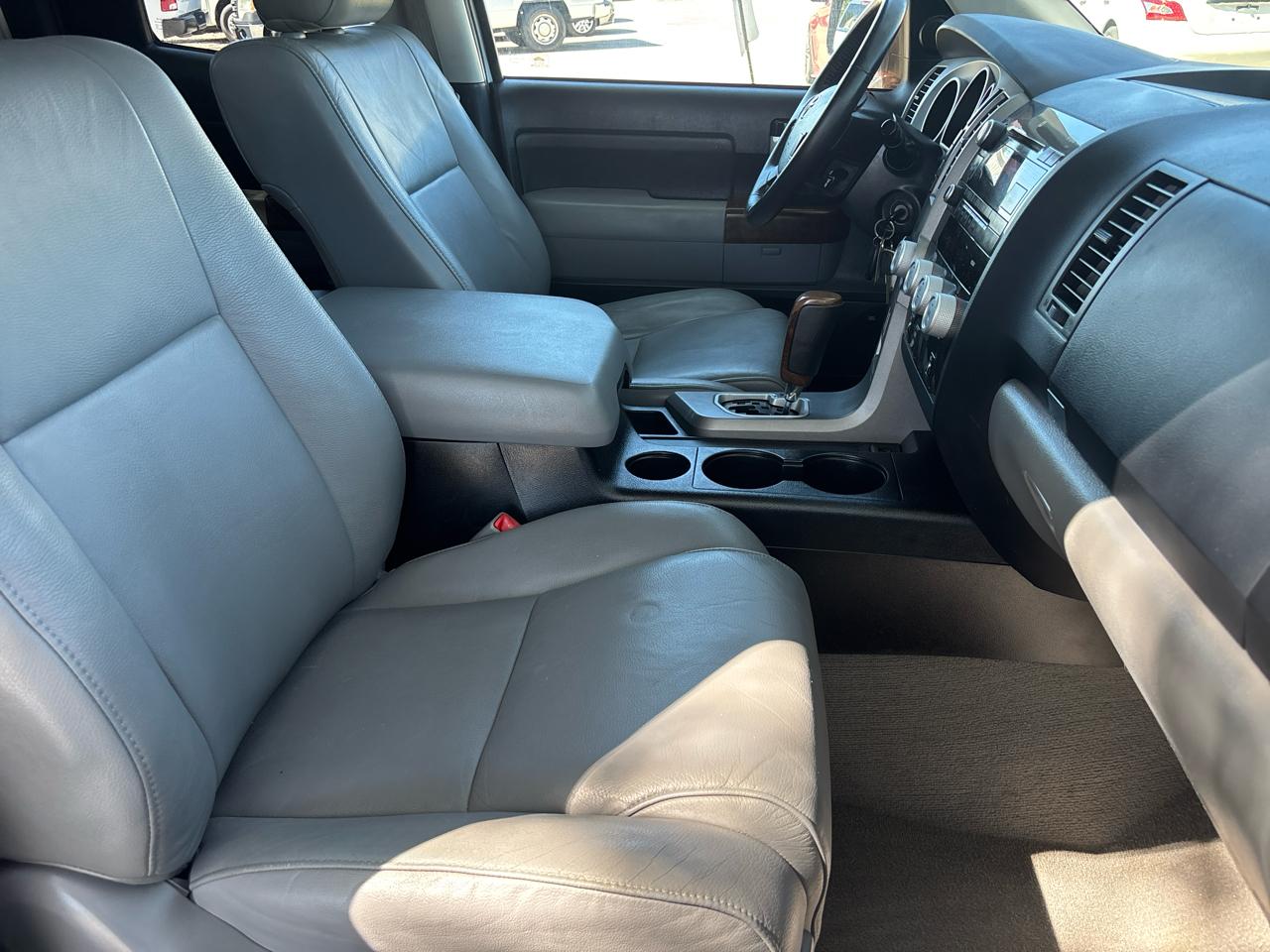 Toyota Tundra Limited 5.7L FFV Double Cab 4WD 2010