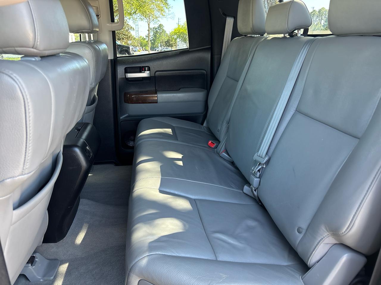 Toyota Tundra Limited 5.7L FFV Double Cab 4WD 2010