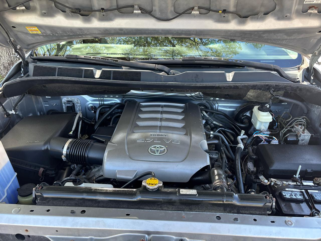 Toyota Tundra Limited 5.7L FFV Double Cab 4WD 2010