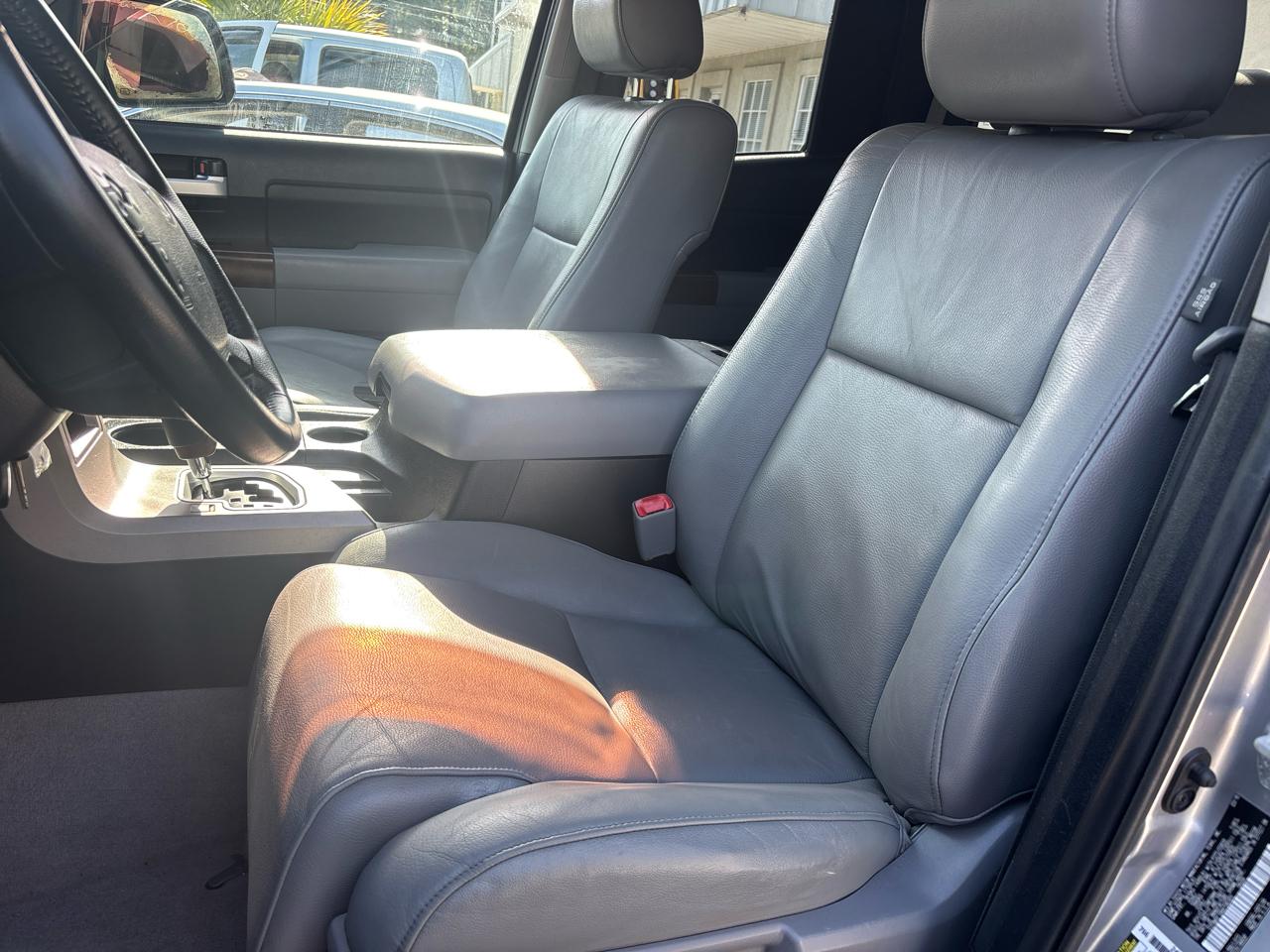 Toyota Tundra Limited 5.7L FFV Double Cab 4WD 2010