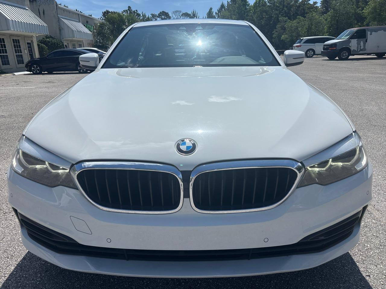 BMW 5-Series 530i 2019