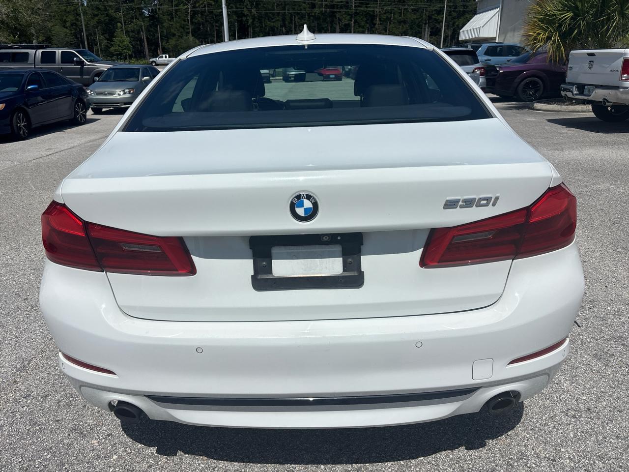 BMW 5-Series 530i 2019