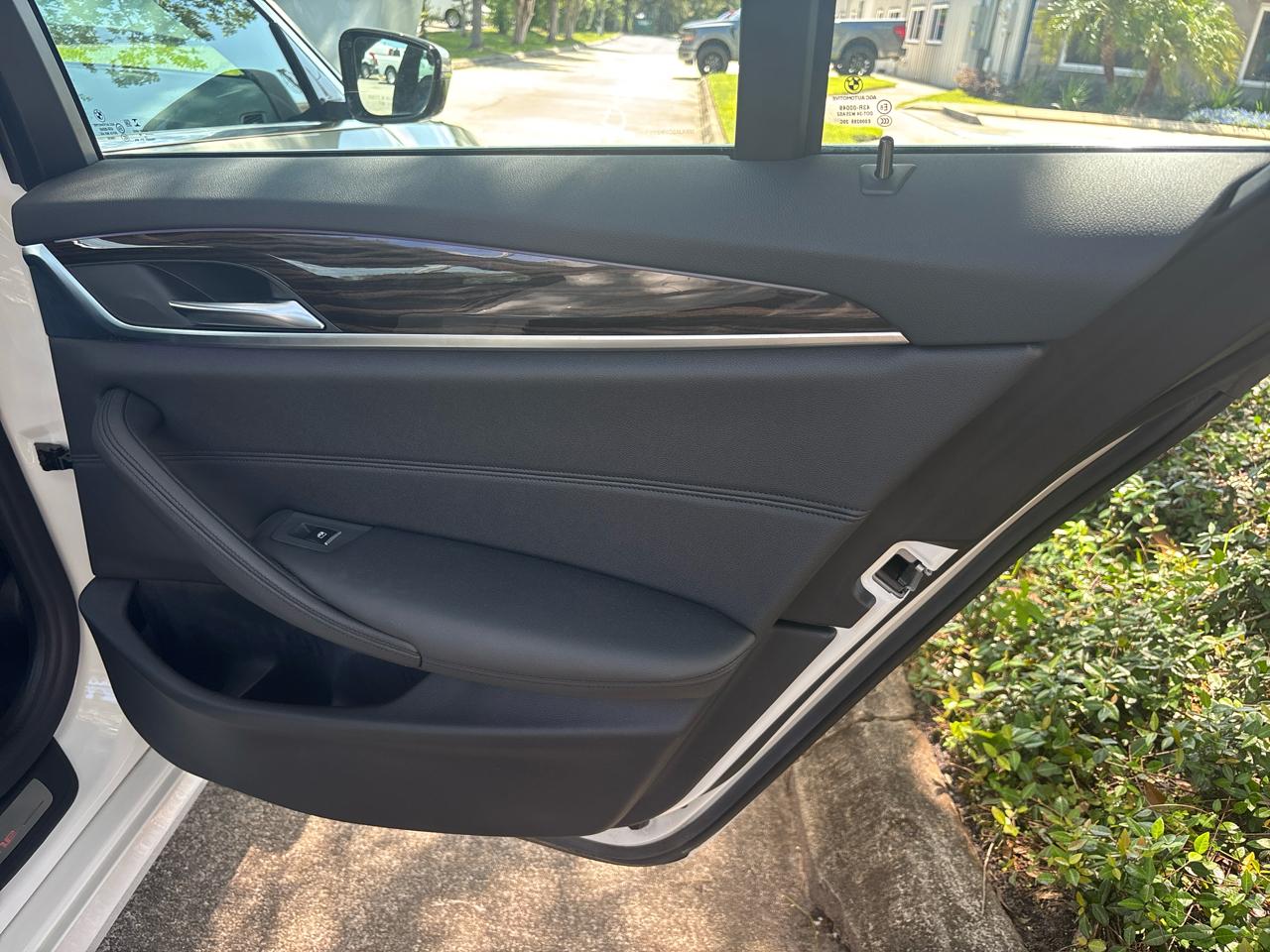 BMW 5-Series 530i 2019