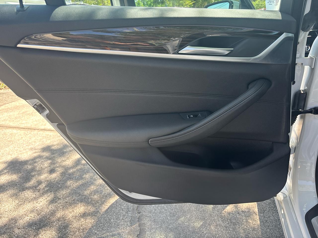 BMW 5-Series 530i 2019