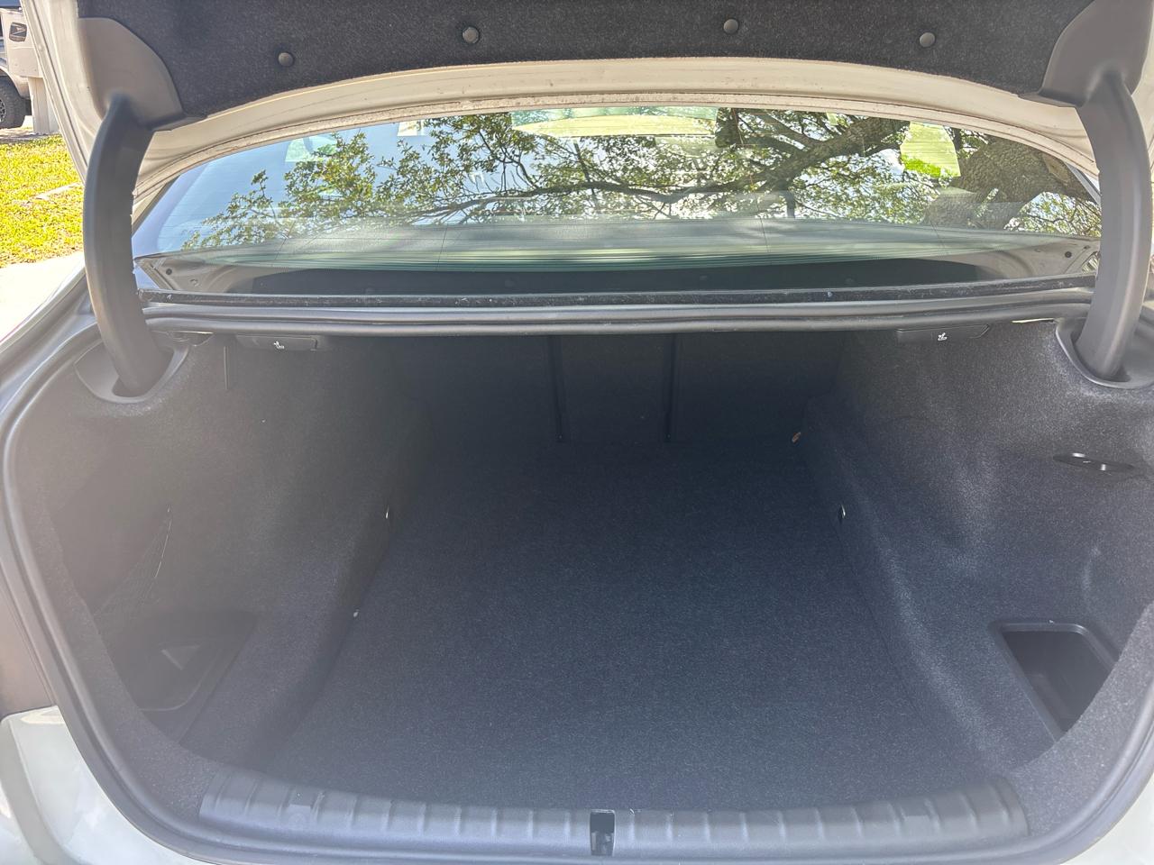 BMW 5-Series 530i 2019
