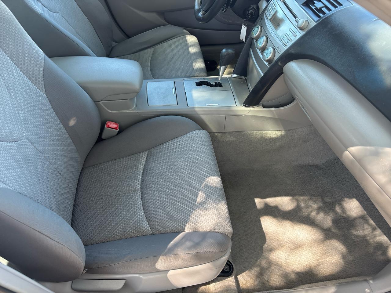 Toyota Camry SE 5-Spd AT 2008