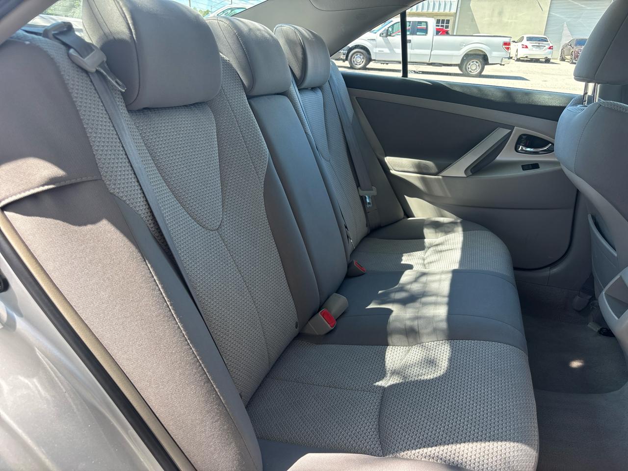 Toyota Camry SE 5-Spd AT 2008
