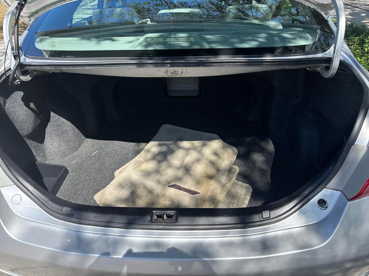 Toyota Camry SE 5-Spd AT 2008