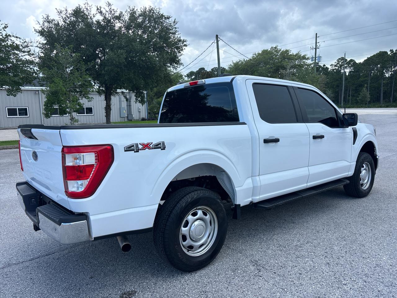 Ford F-150 4WD SuperCrew 145" XL 2023