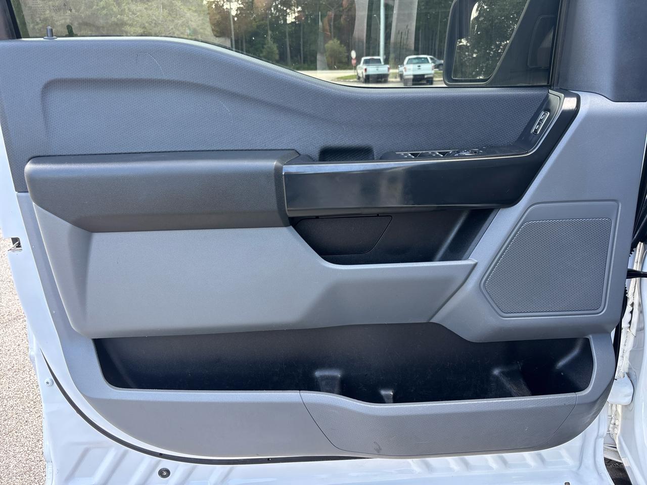 Ford F-150 4WD SuperCrew 145" XL 2023